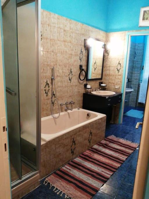 Il Grande Blu Apartment Milan Bagian luar foto